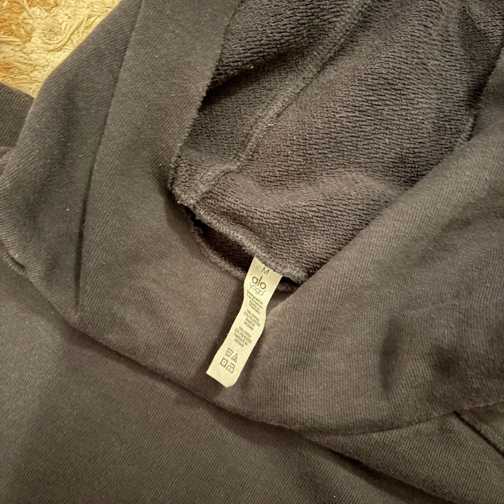 ALO Yoga Black Cropped Hoodie Jacket - Picture 3 of 4